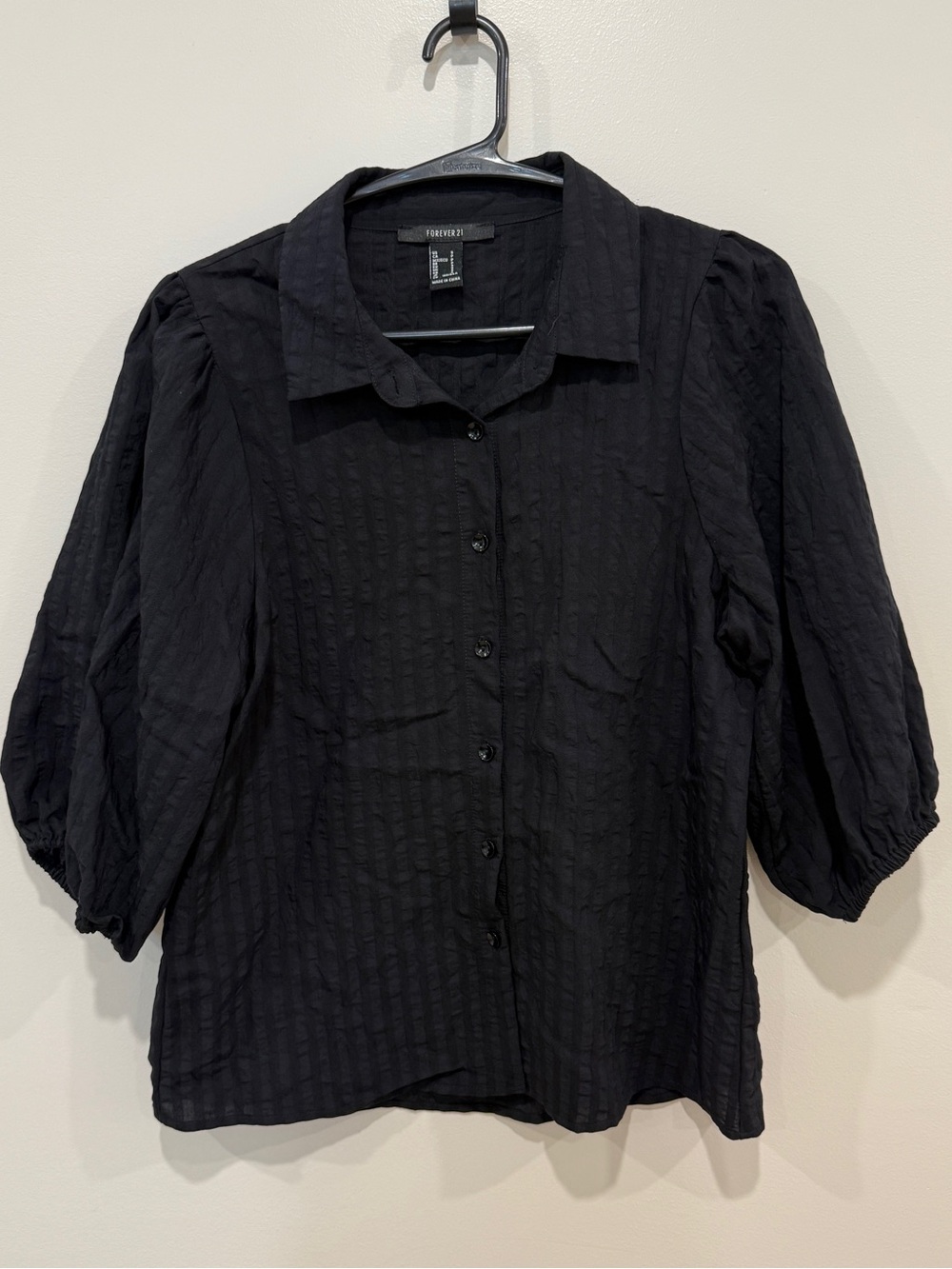 Forever 21 Black Textured Button-Front Puff Sleeve Blouse